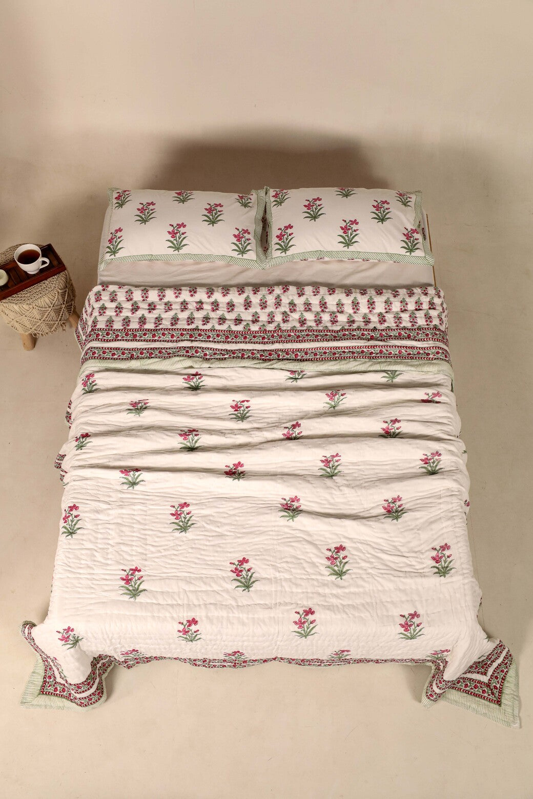 Jaipuri Razai With Pillow Covers - Bella