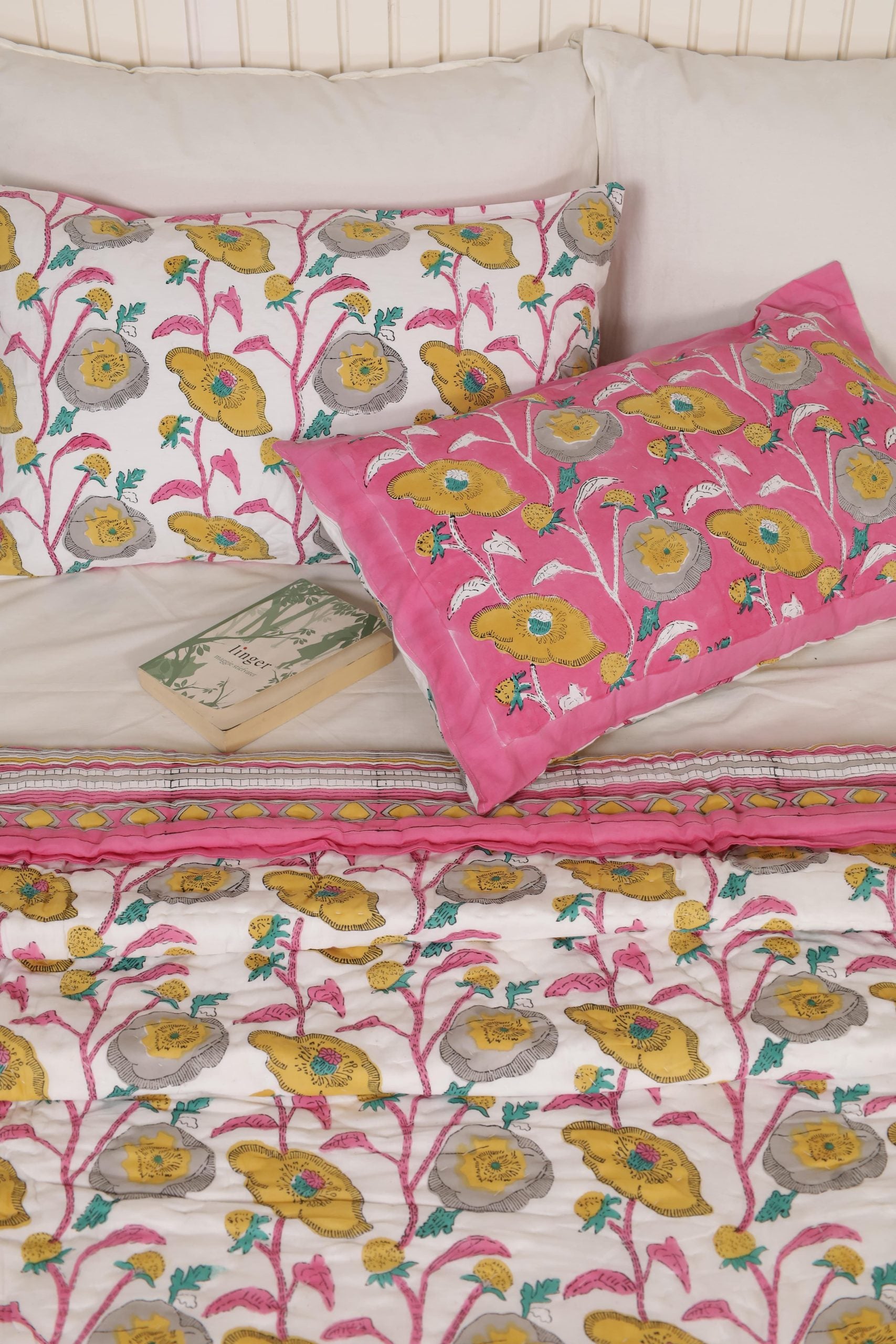 Jaipuri Razai With Pillow Covers - Jaipuri Razai - French Fuchsia